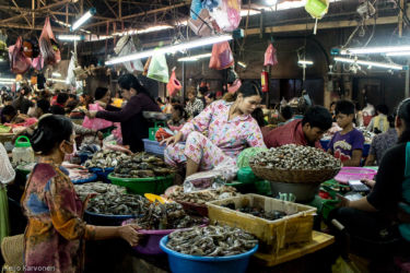 Markkinoilla, Siem Reap/Kamputsea